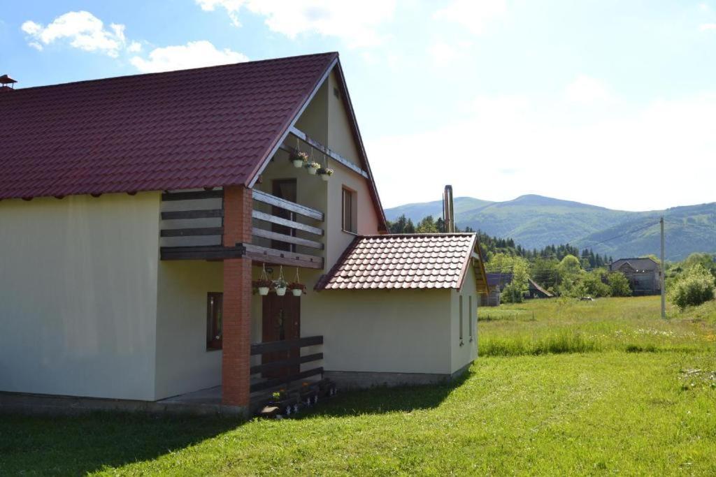 Sadyba Sunny House Pilipets Exterior photo